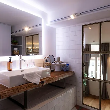 Loft - Zur Alten Schule In דירה *